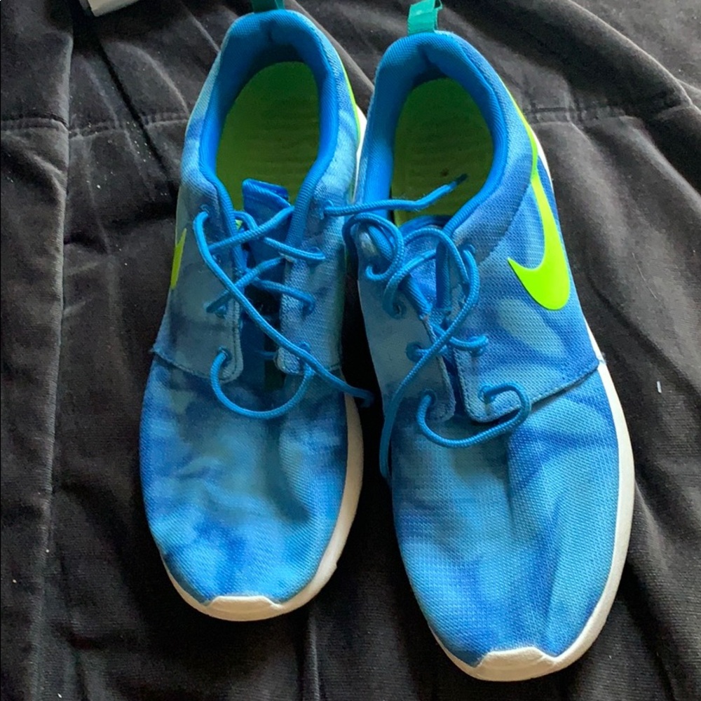 Men’s Nike roshe run shoes